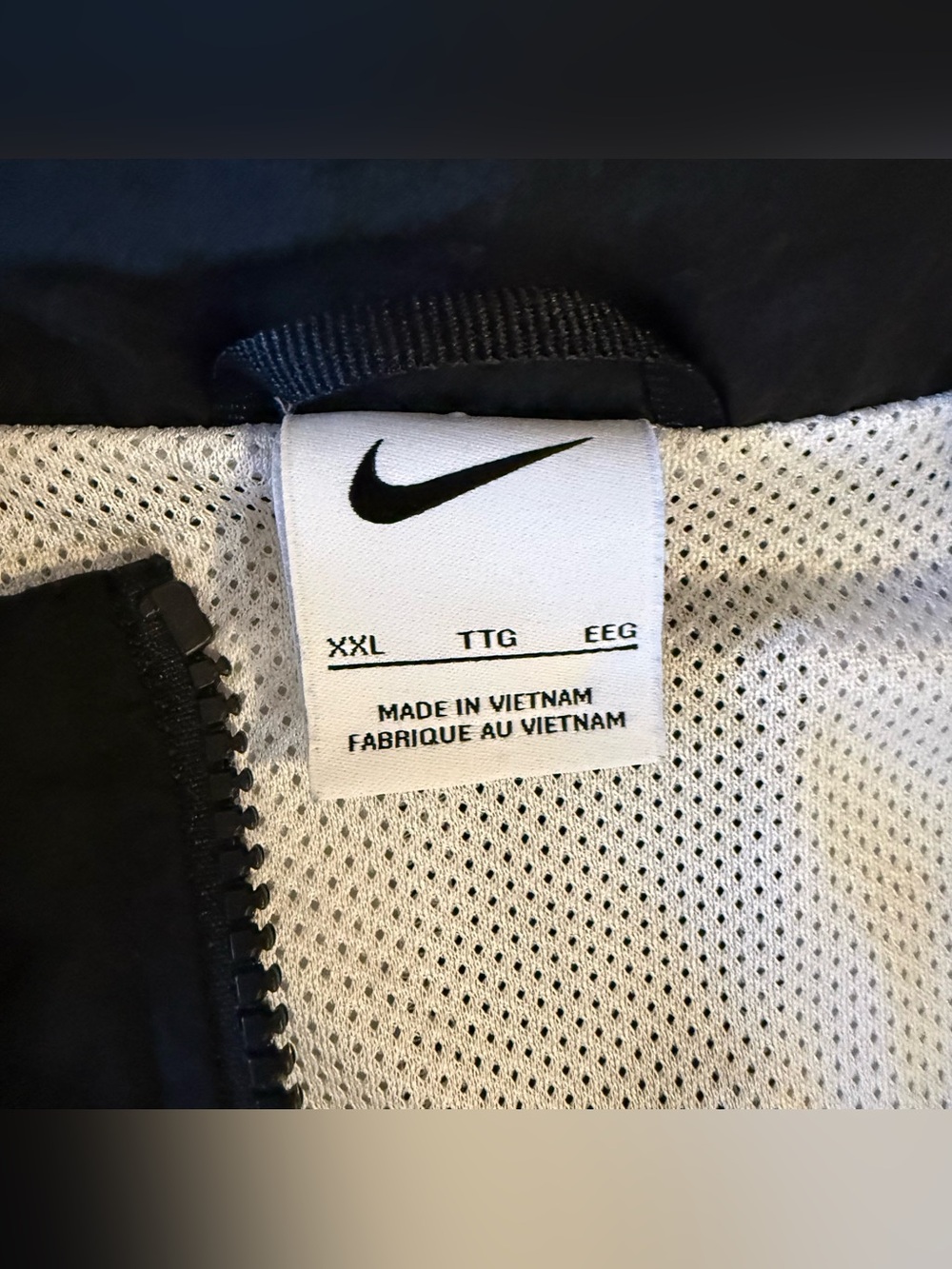 NIKE Men’s Windbreaker Jacket - Picture 4 of 4